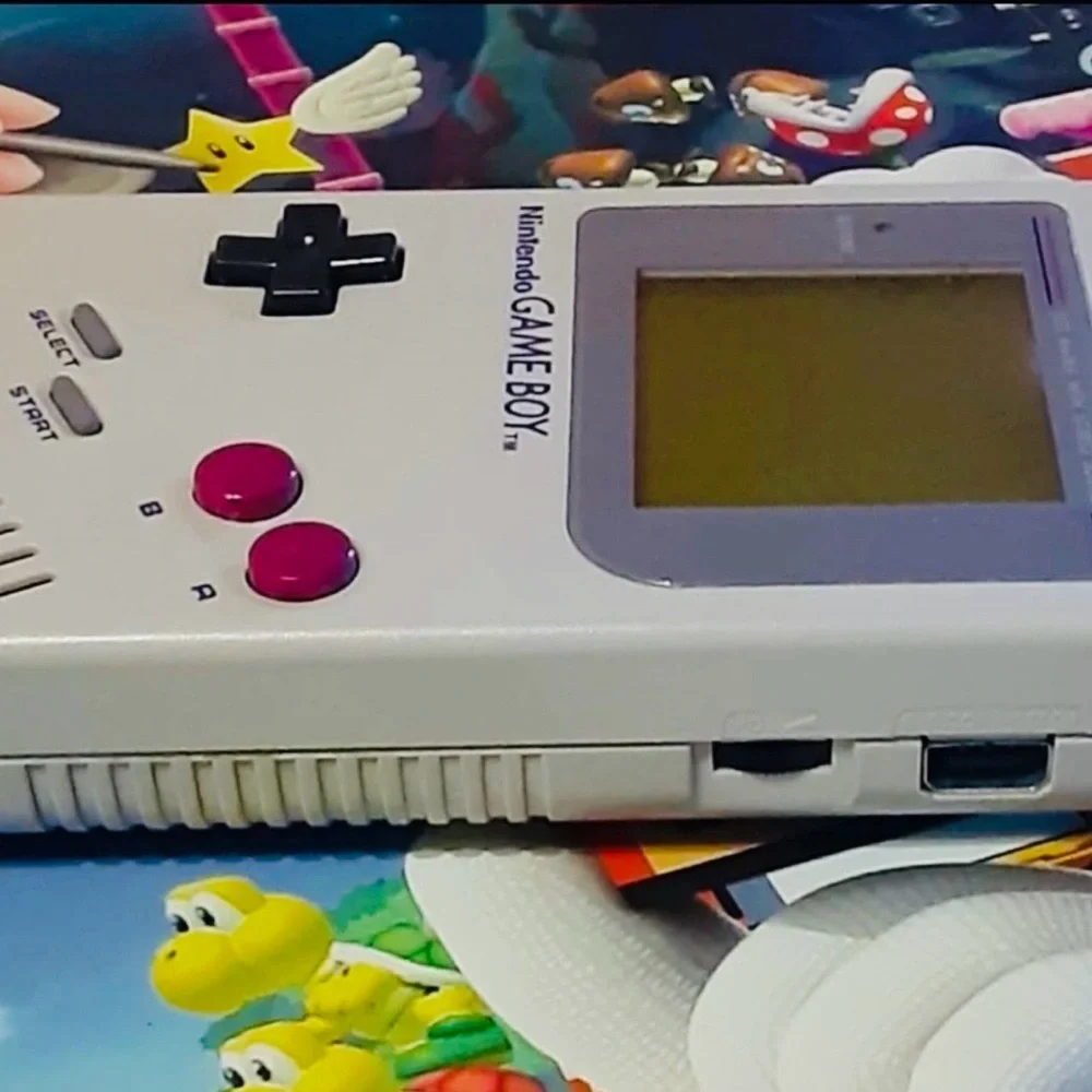 Vintage Original 1989 Nintendo Game Boy Handheld Game Console - VGC